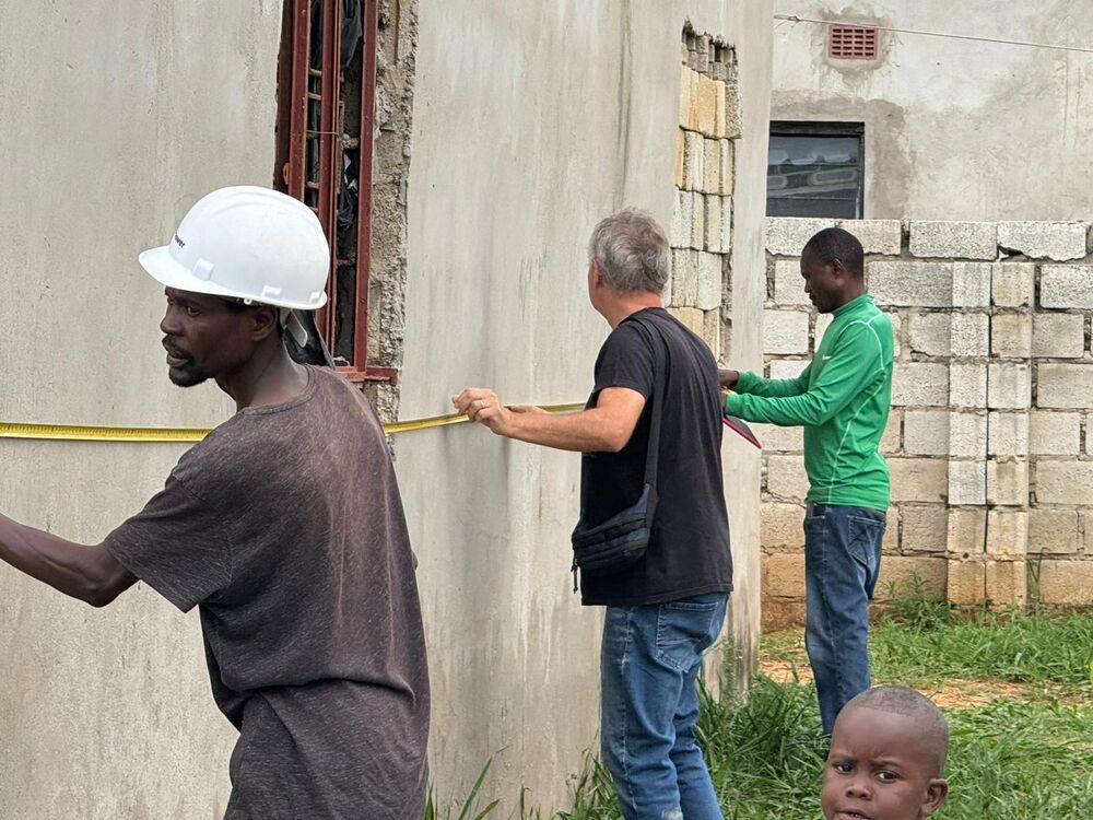 Before the renovation, everything must first be measured.